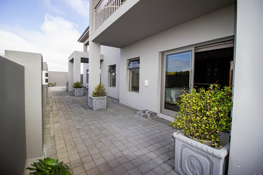 6 Bedroom Property for Sale in Kleinbaai Western Cape
